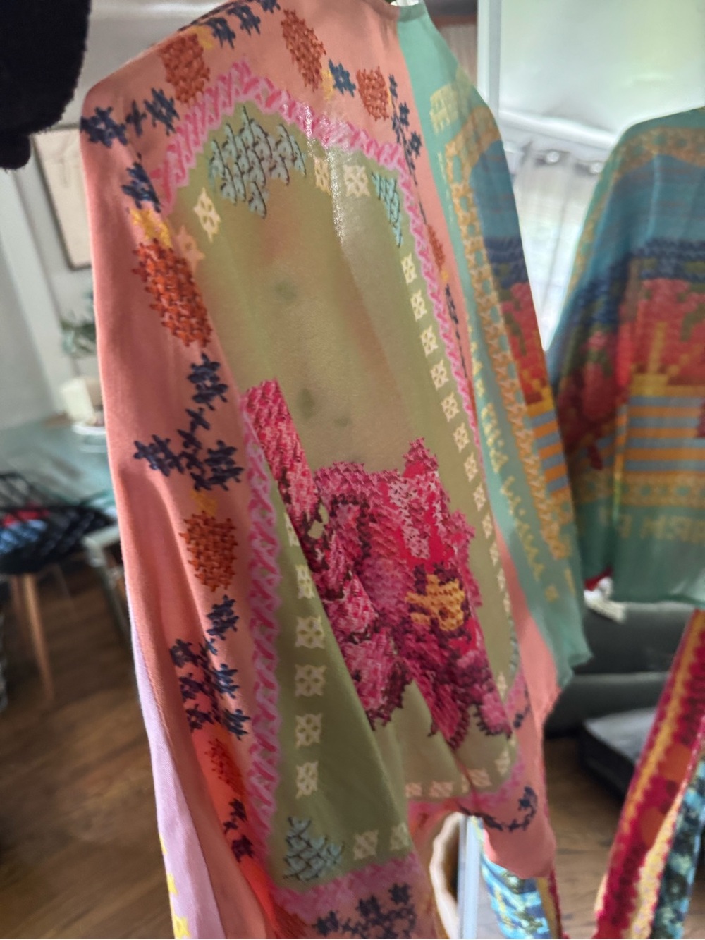FARM RIO sz M Floral Patchwork Tie-Front Kimono Cape in Pink & Teal - Picture 3 of 5